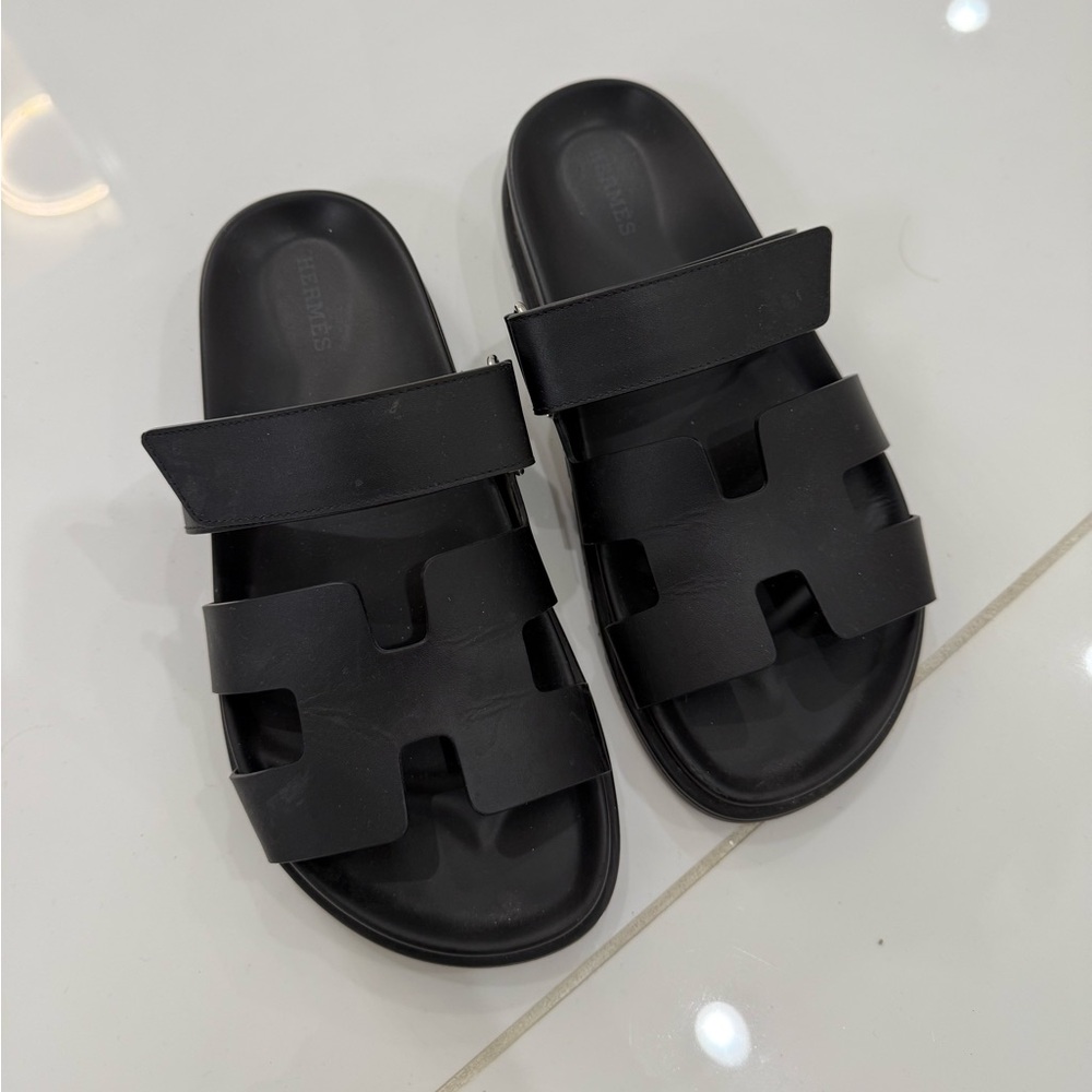 Hermes black chypre, size 37. Worn twice. Authentic